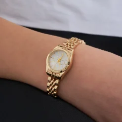 Uhr - Delightful Elegance